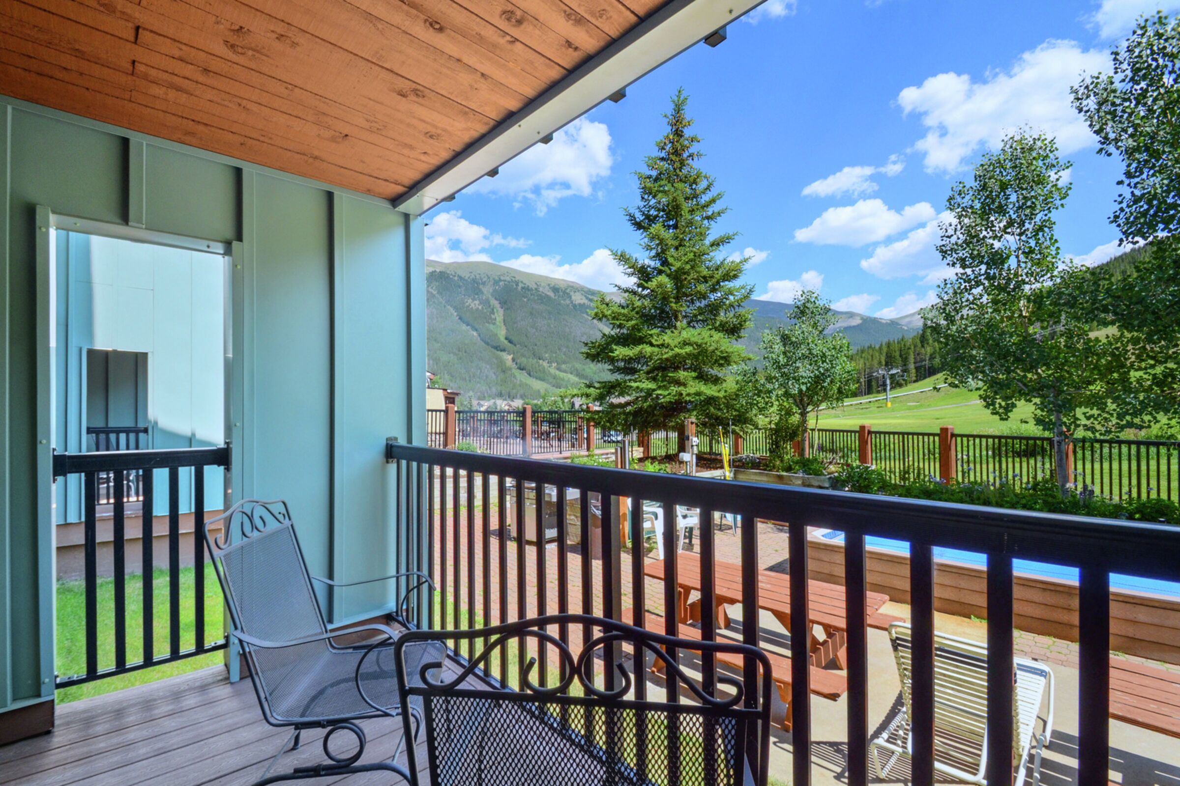 #112 - Studio Balcony