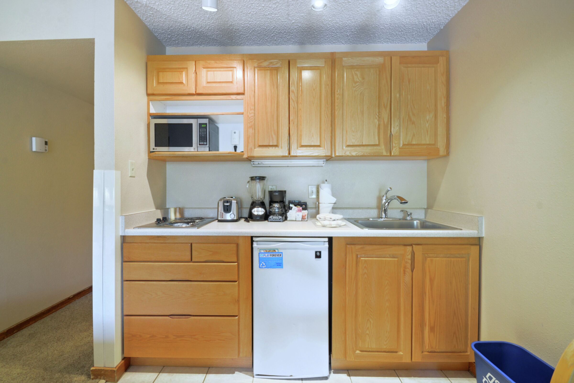#112 - Studio Kitchenette