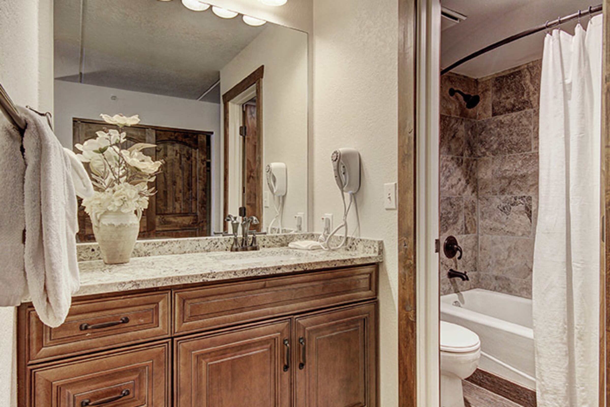 #609 - Bathroom