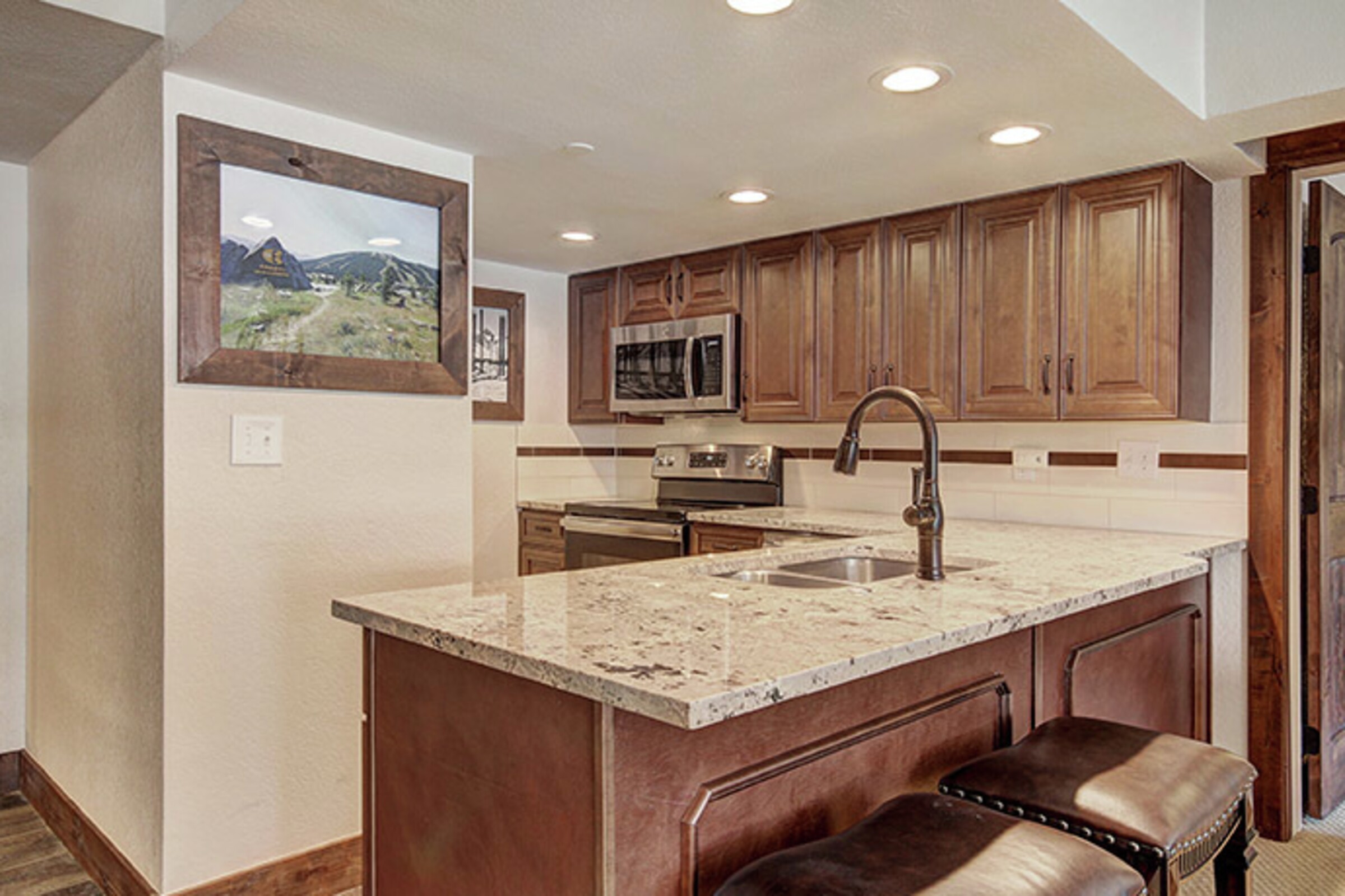 #607/609 - Kitchen