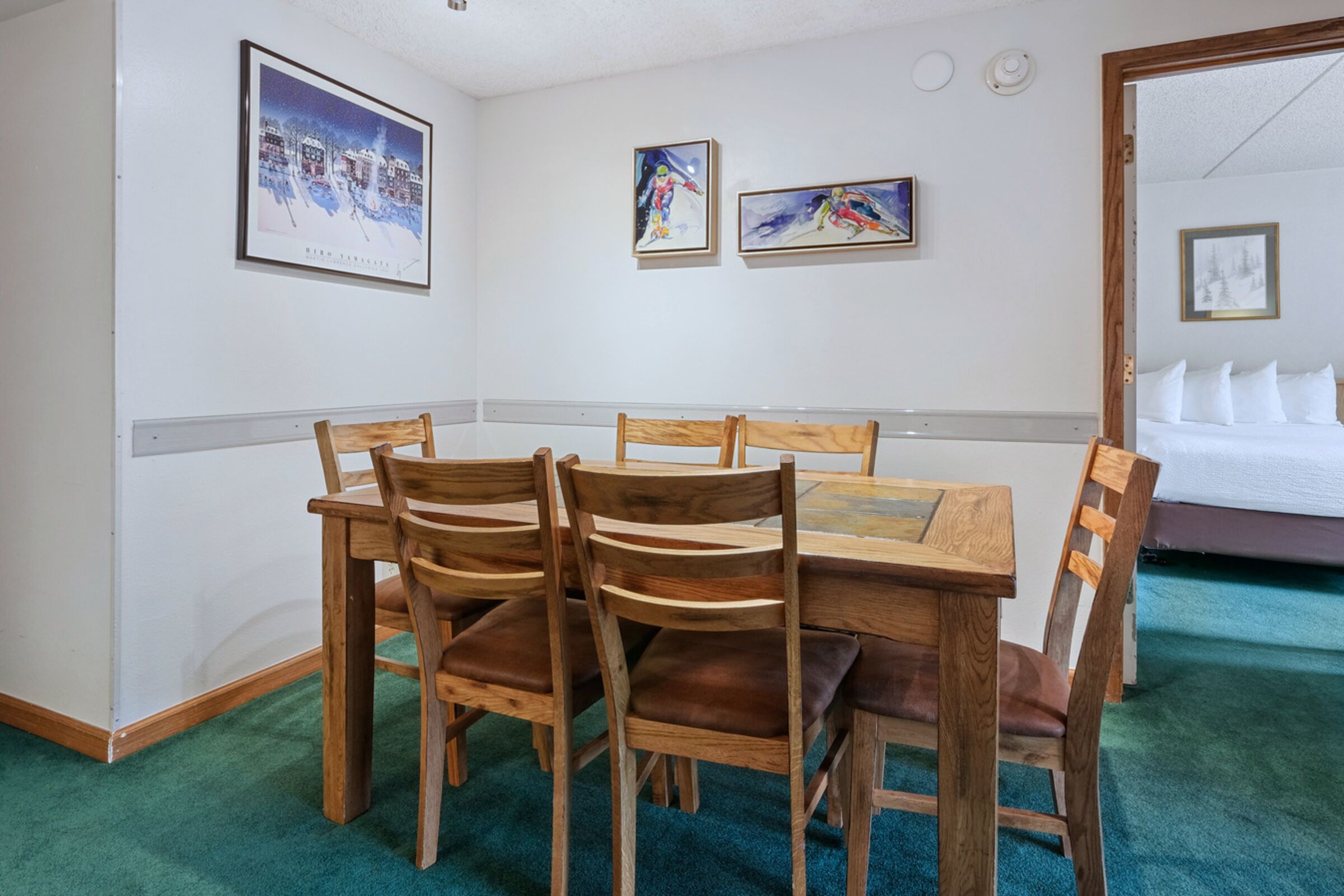 #413/415 - Dining Area