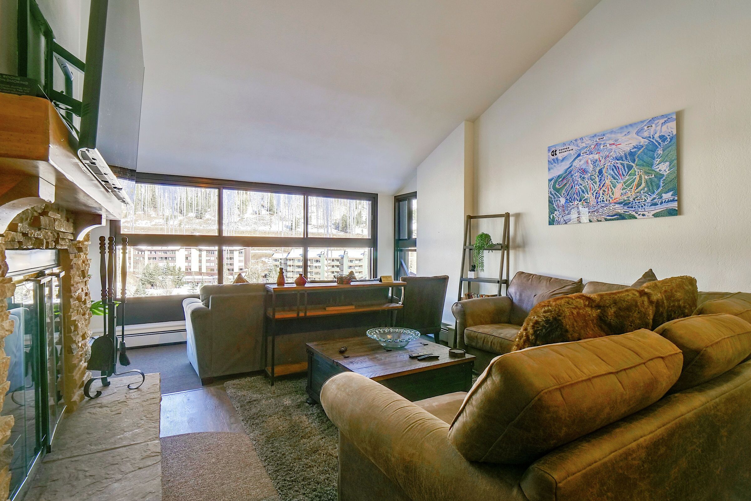 #610 - Living Room