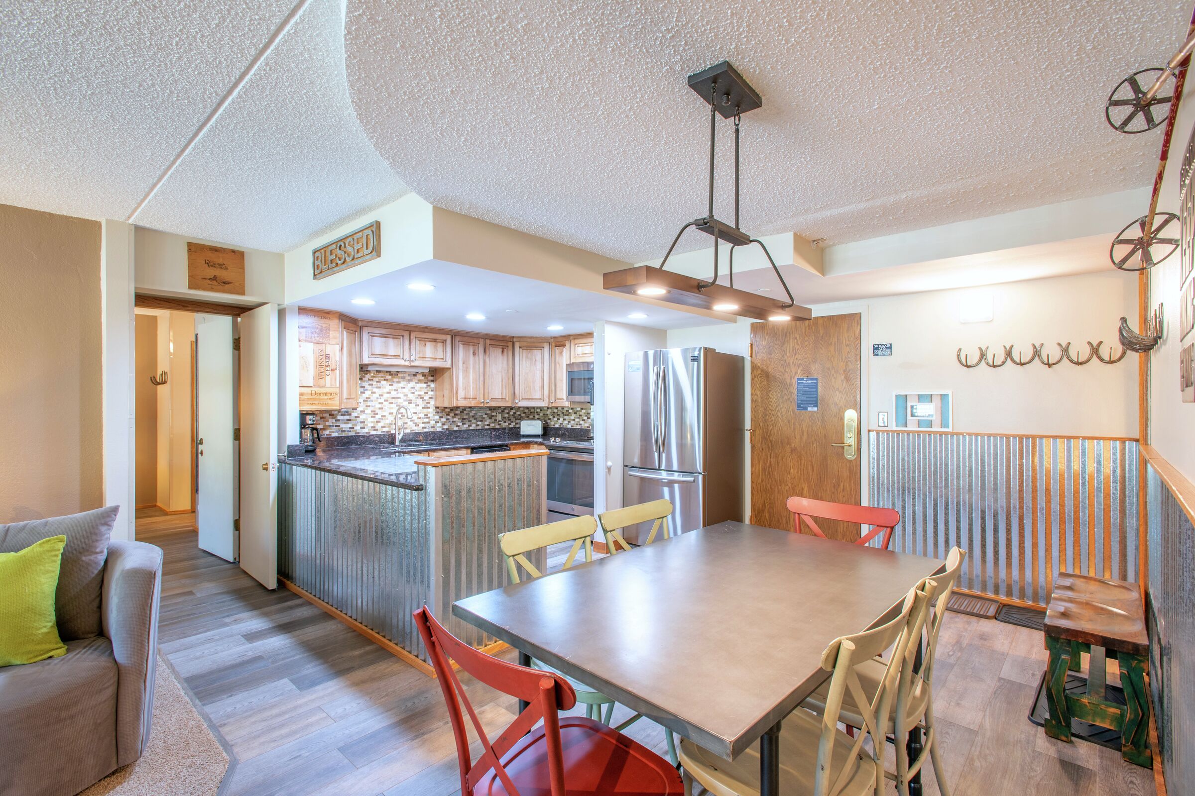 Dining Room & Kitchen