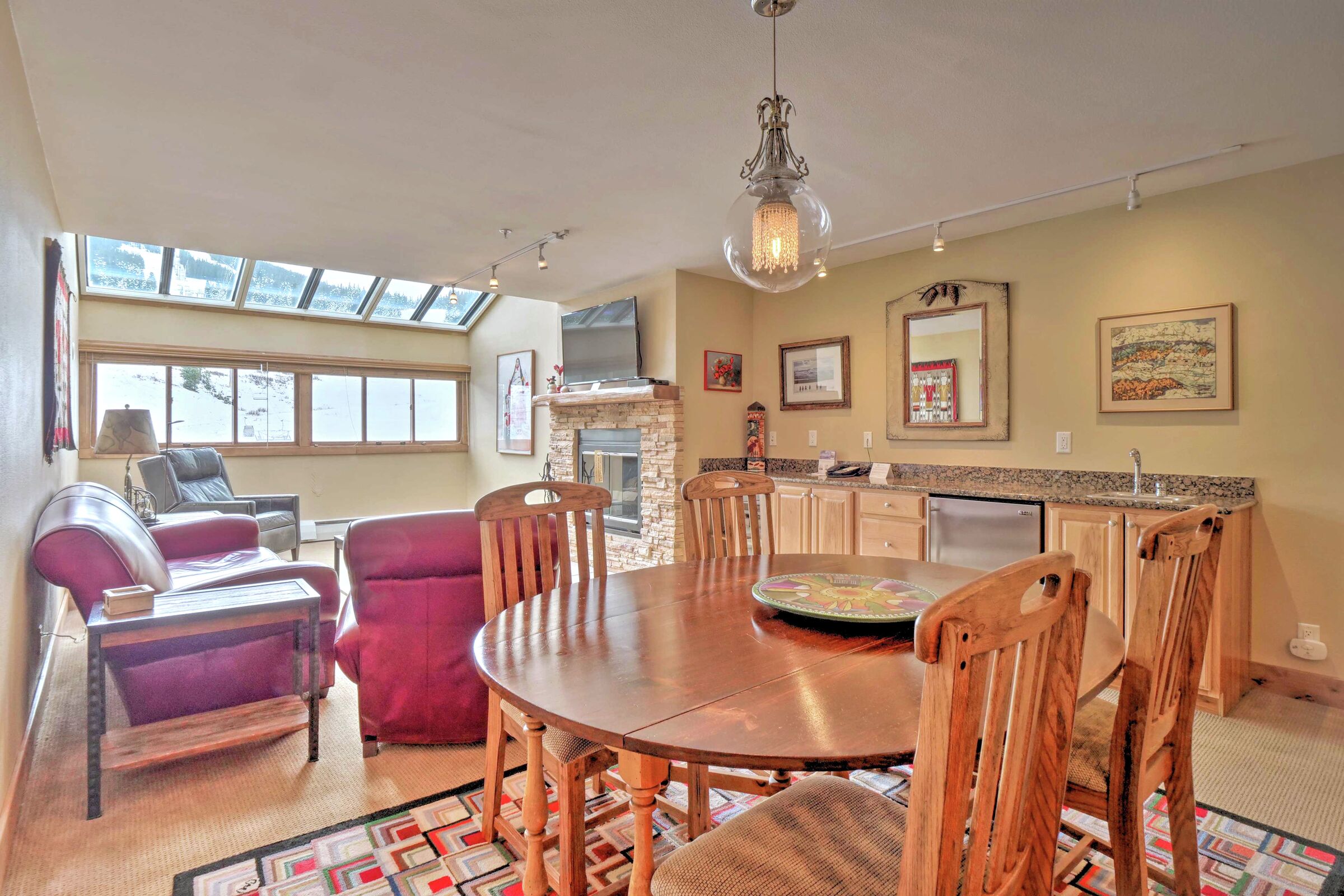 #708 - Dining Area