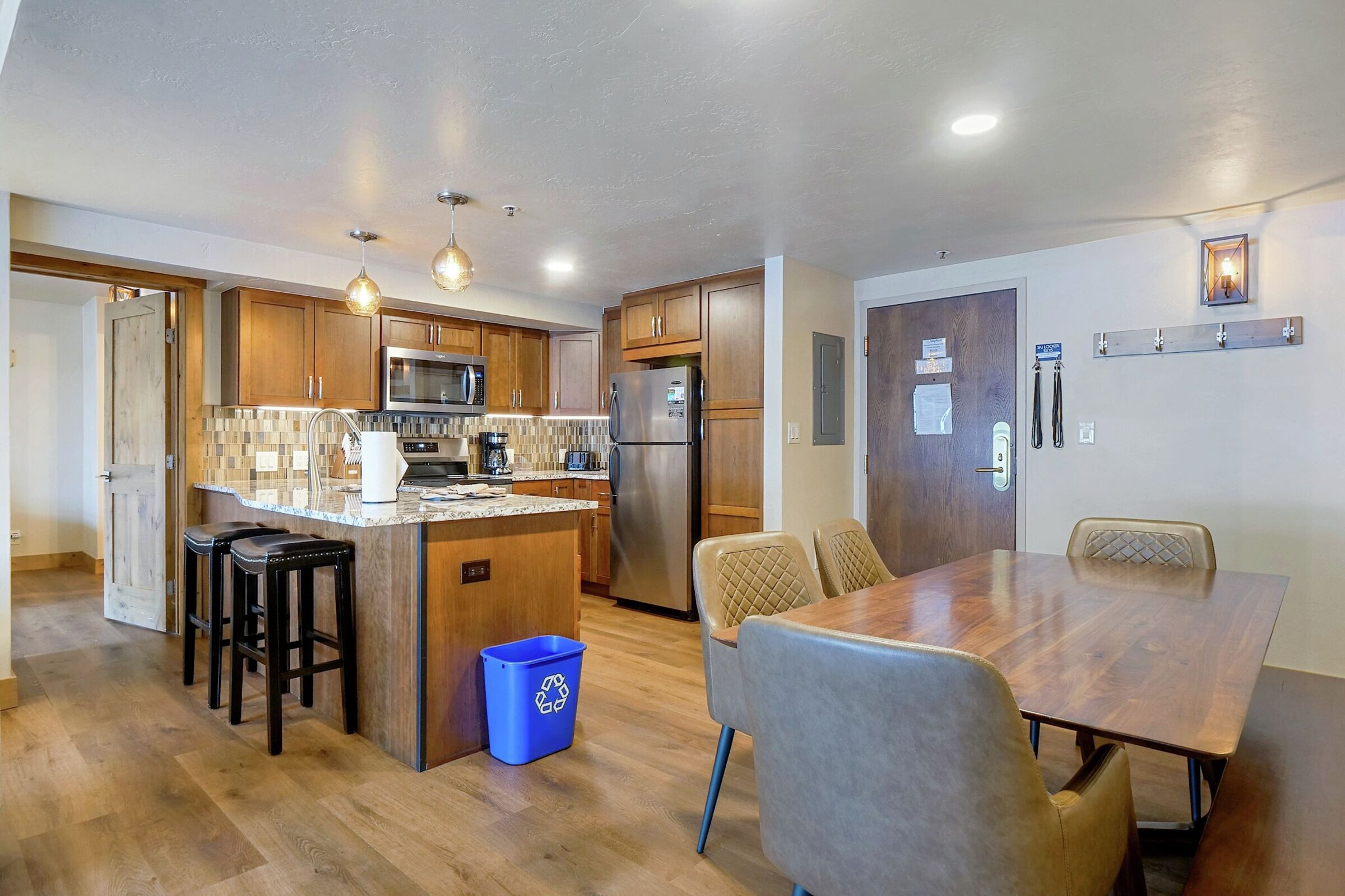 #603 - Dining Area & Kitchen