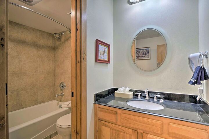 #707/708/709 - Bathroom