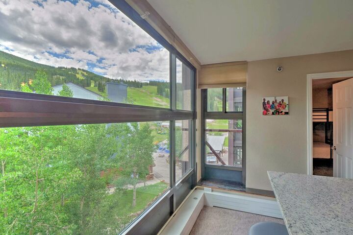 #407/409 - Sun Room
