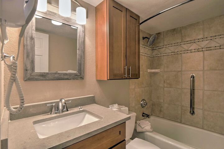#407/409 - Bathroom