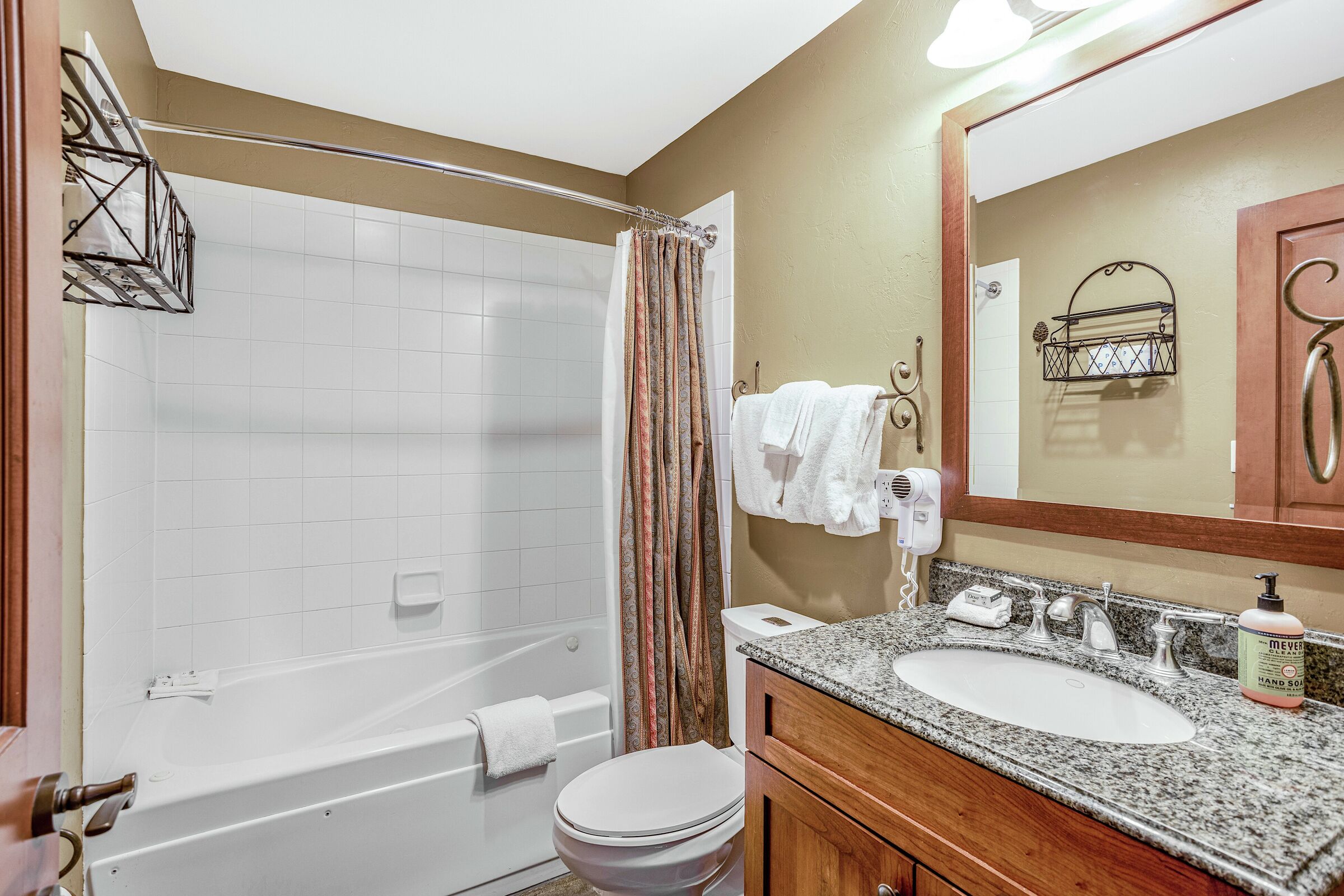 Master Ensuite Bathroom