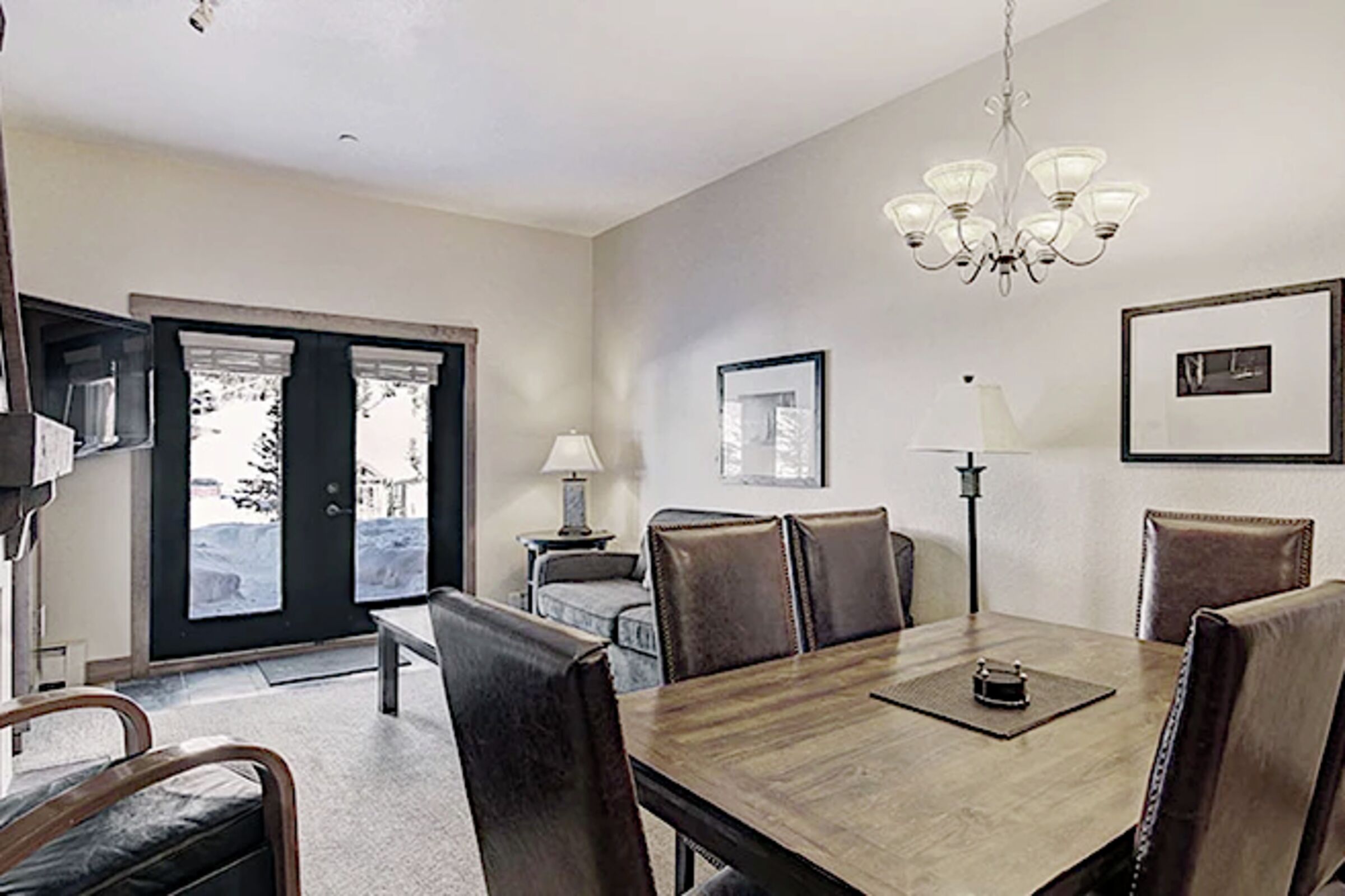 #117 - Dining Room