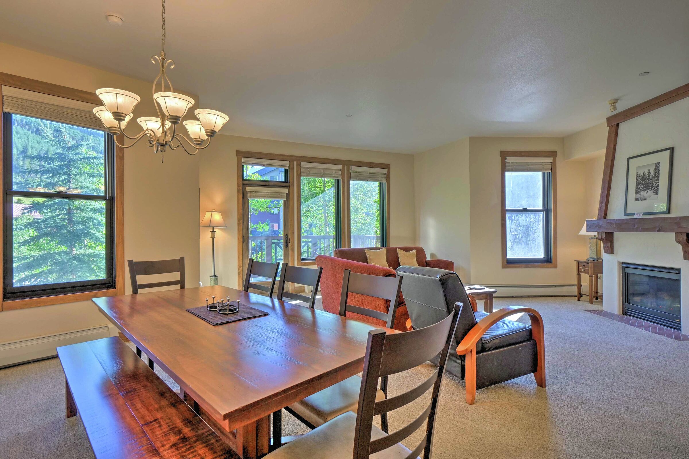 #101 - Dining Area
