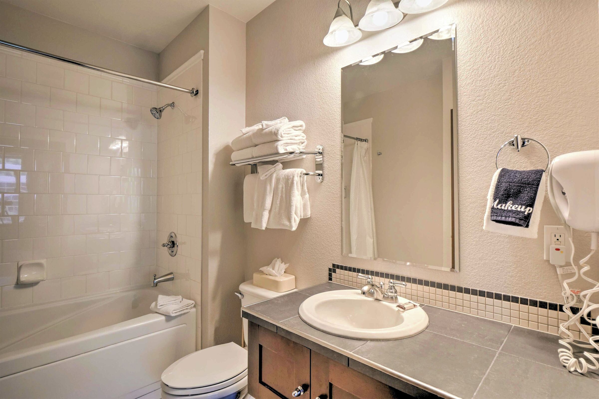 #101 - Bathroom