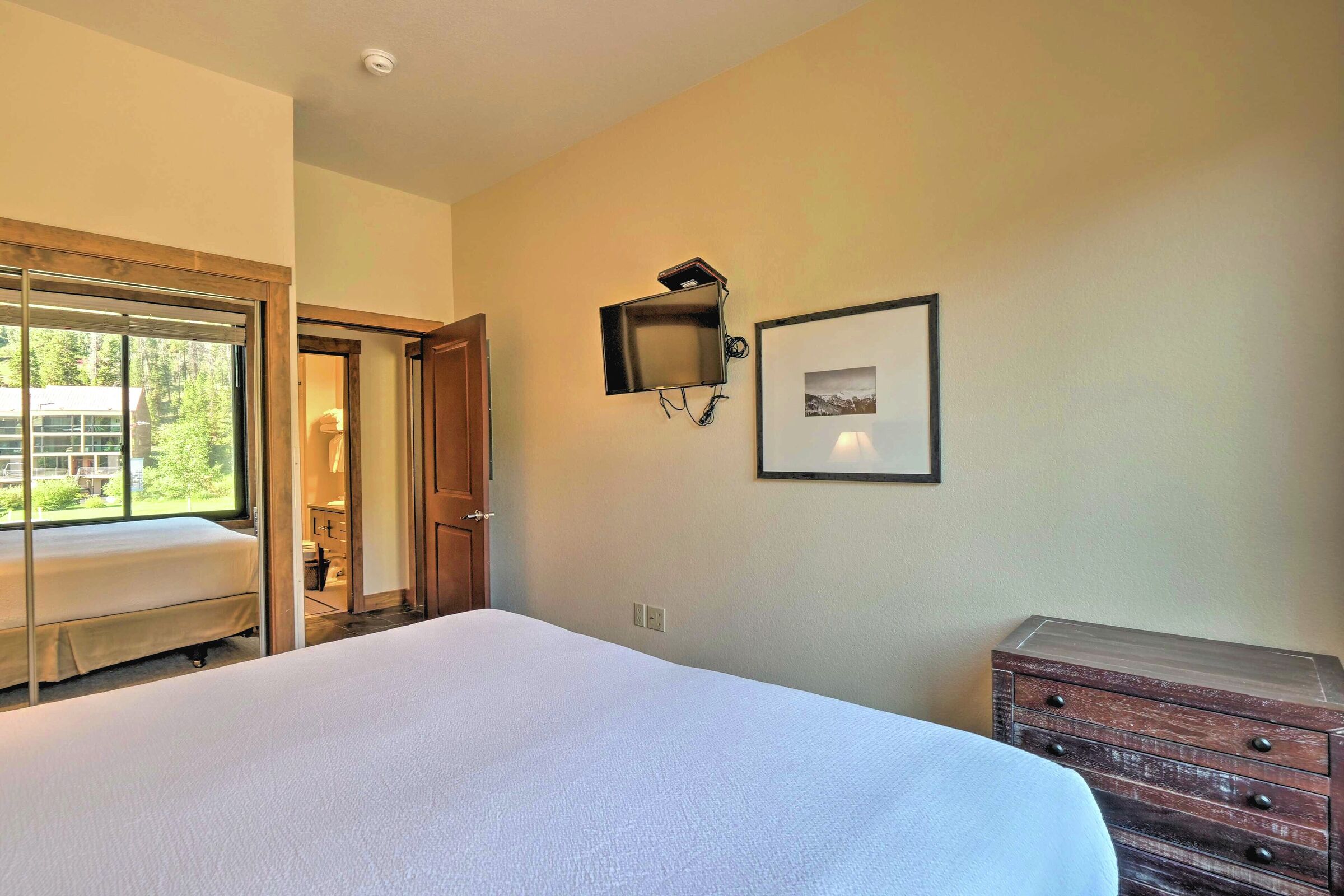 #101 - Bedroom