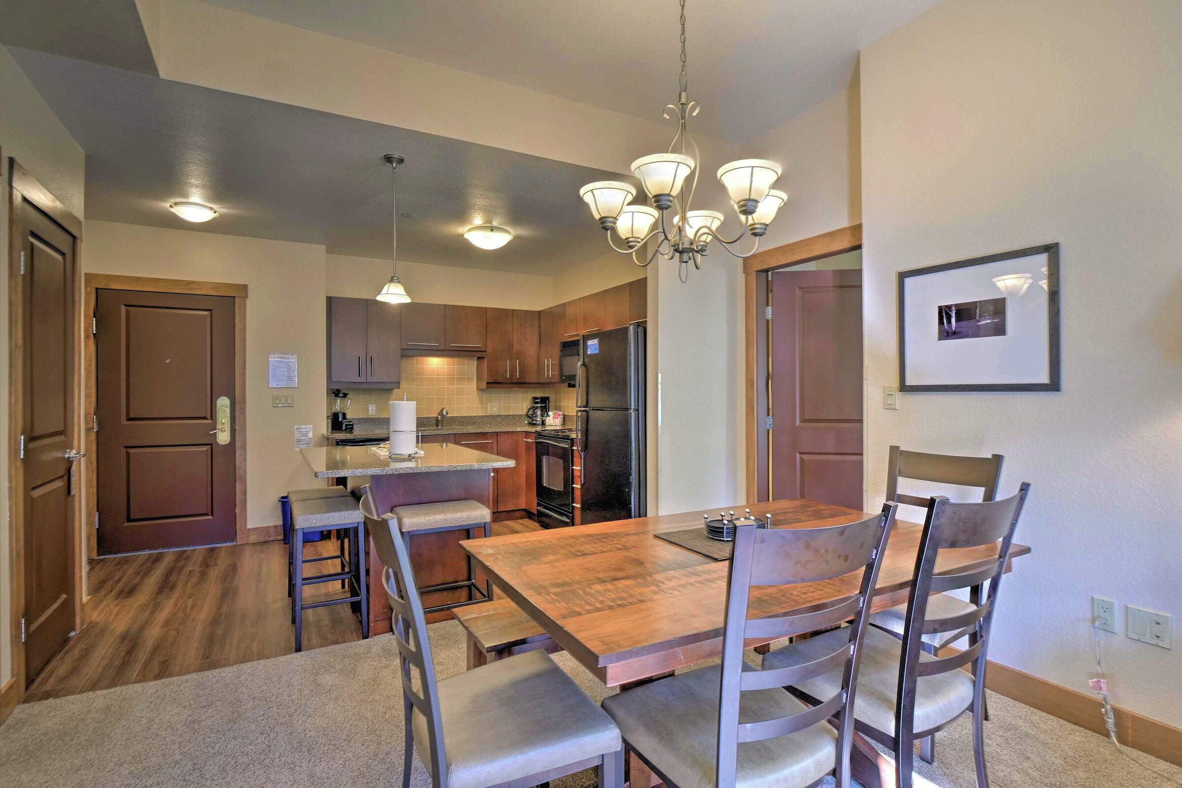 #102 - Dining Area
