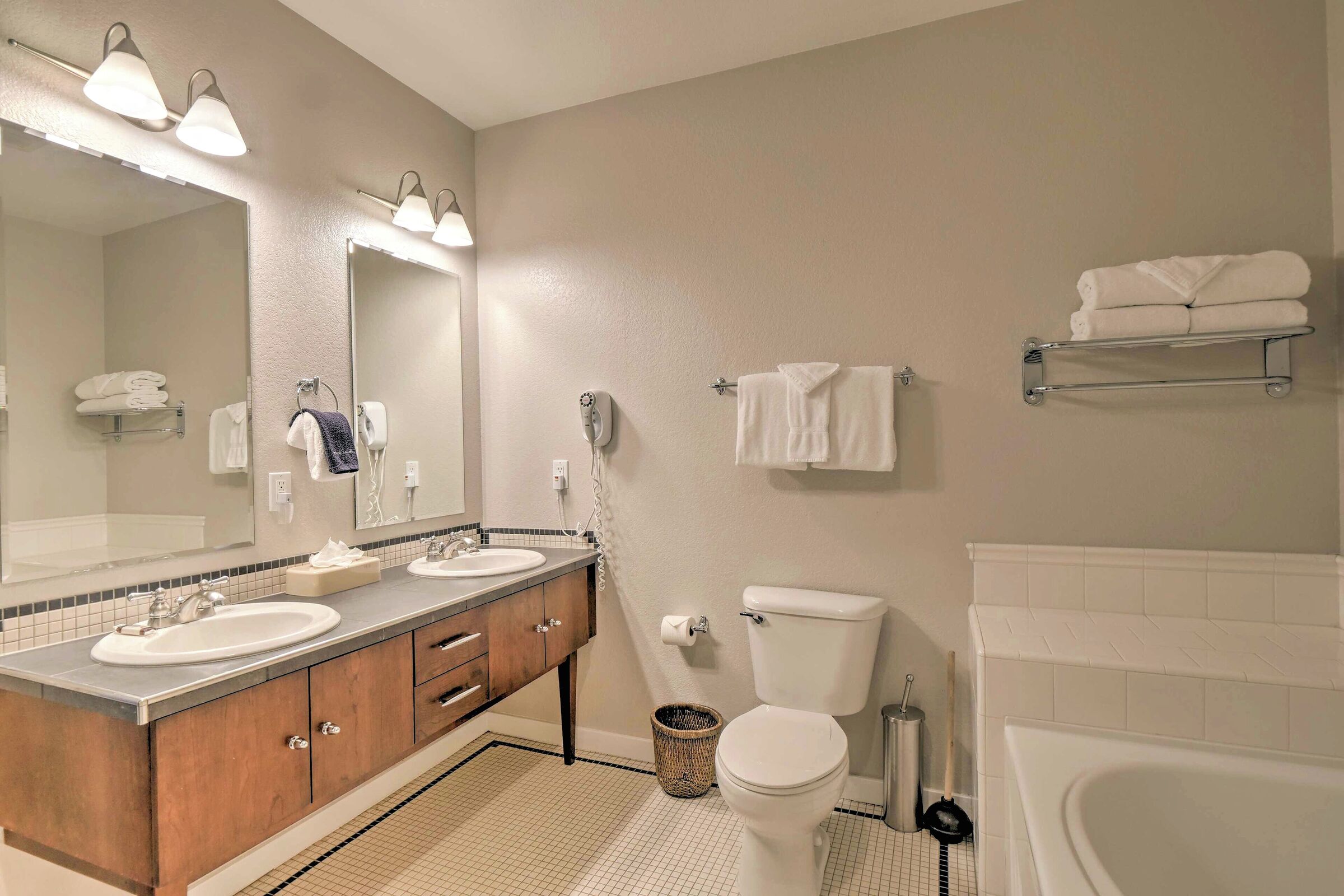 #109 - Master Ensuite Bathroom
