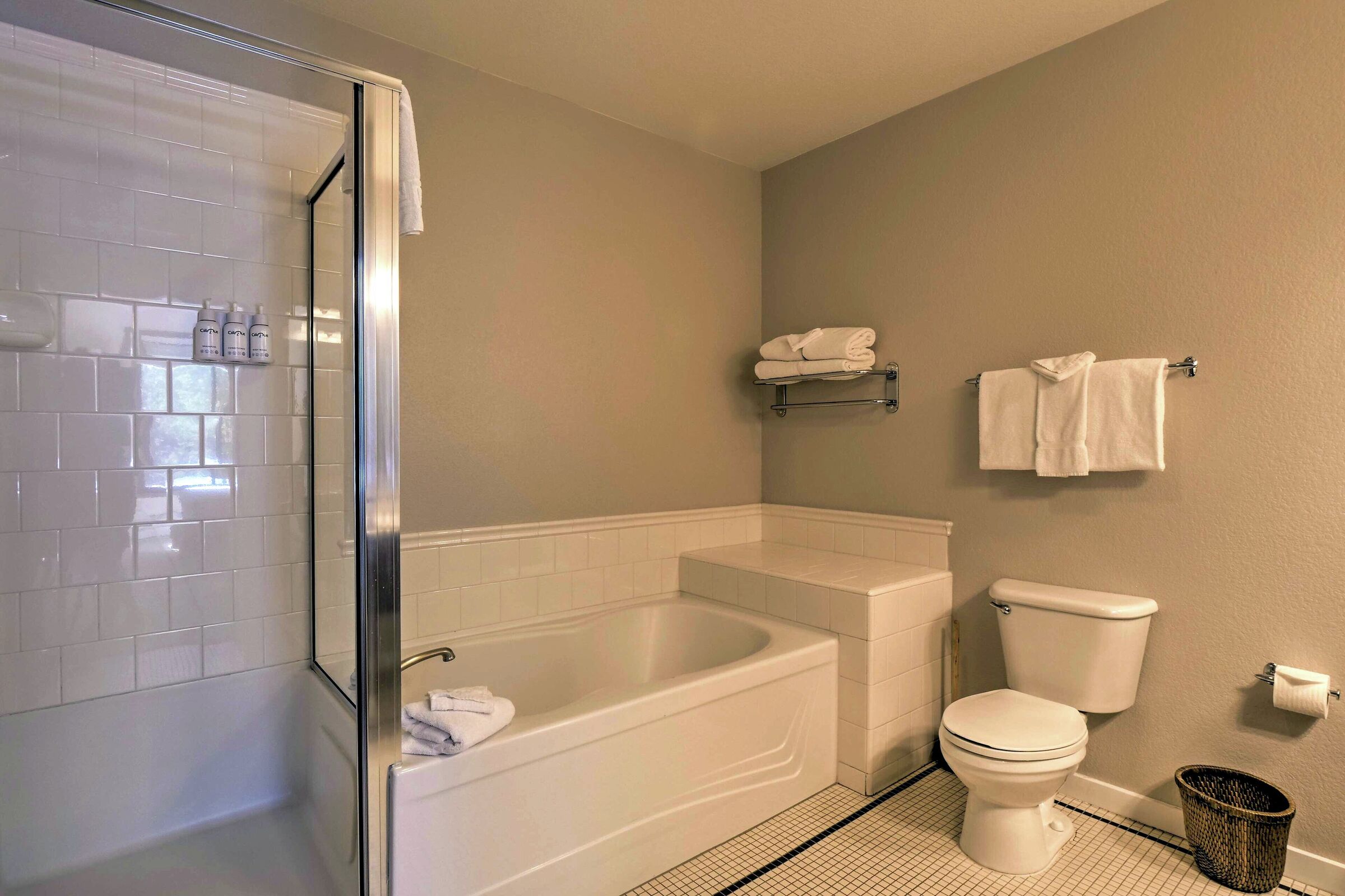 #111 - Master Ensuite Bathroom