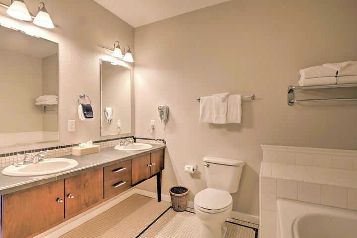 #112 - Master Ensuite Bathroom