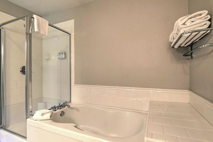 #113 - Master Ensuite Bathroom