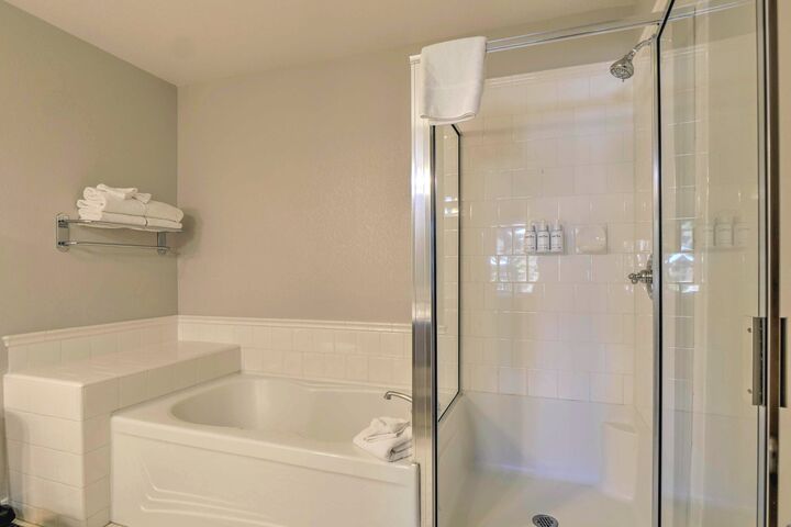 #114 - Master Ensuite Bathroom