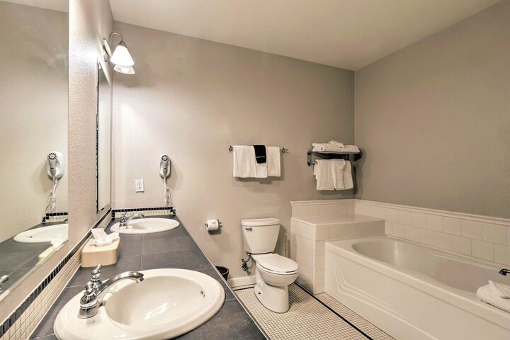#115 - Master Ensuite Bathroom
