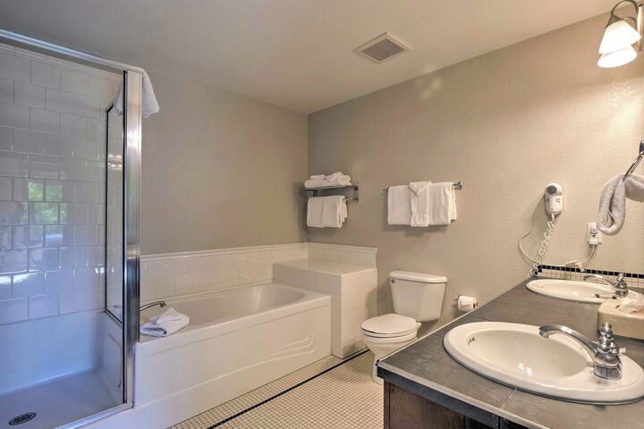 #204 - Master Ensuite Bathroom