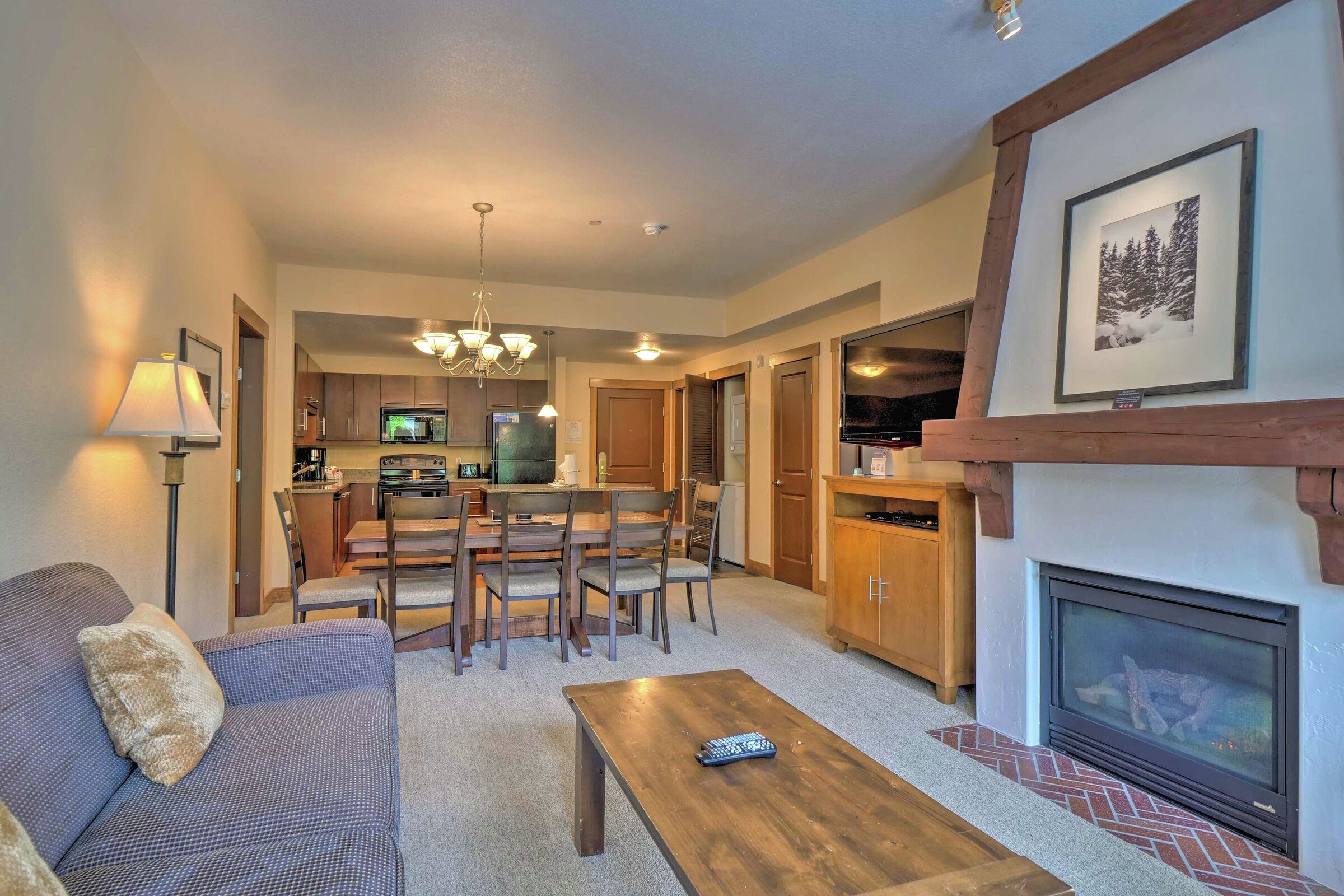 #207 - Living Area