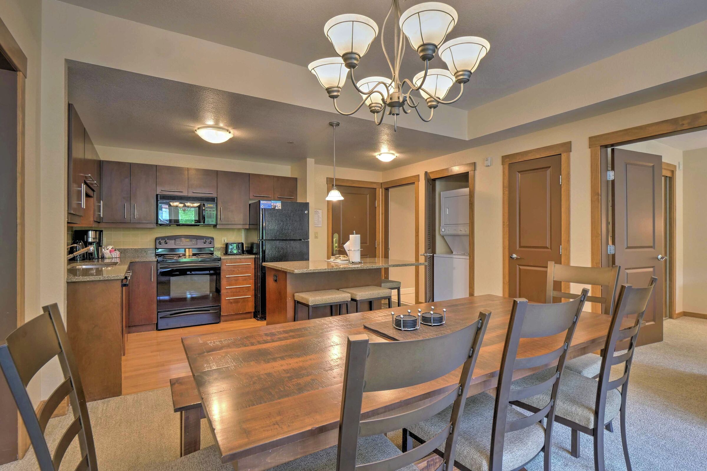 #207 - Dining Area