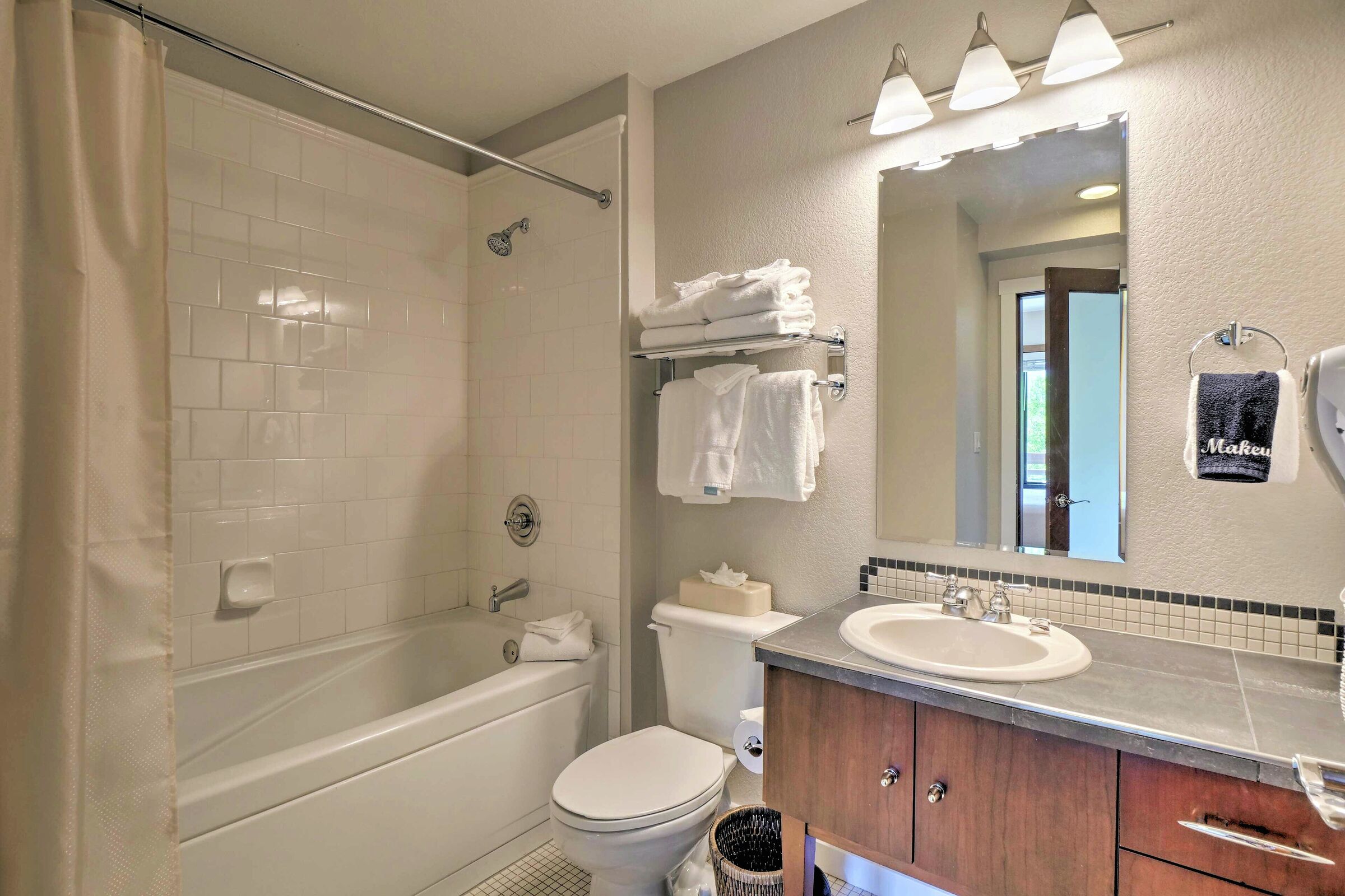 #210 - Bathroom
