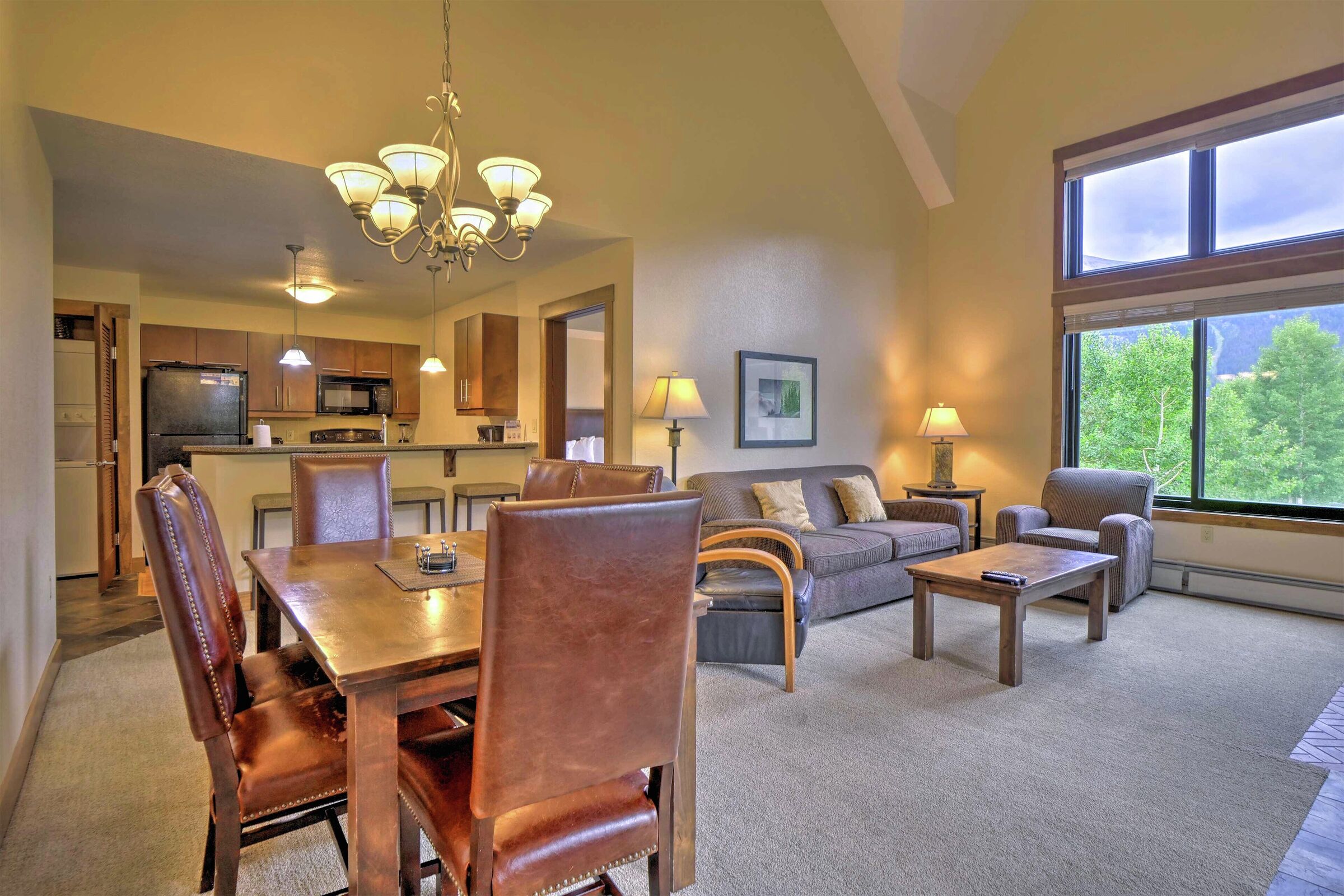 #212 - Dining Area