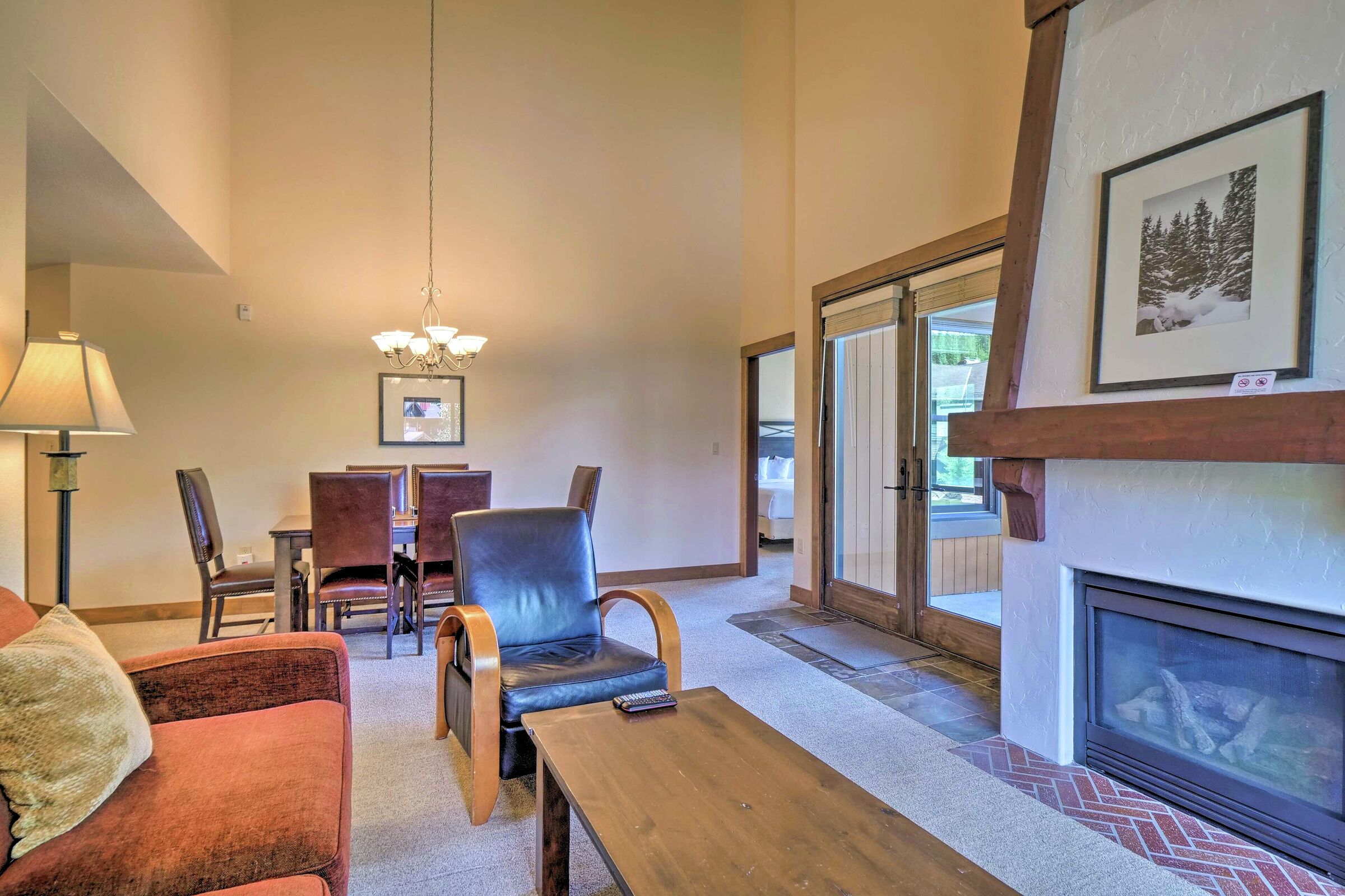 #213 - Living Area