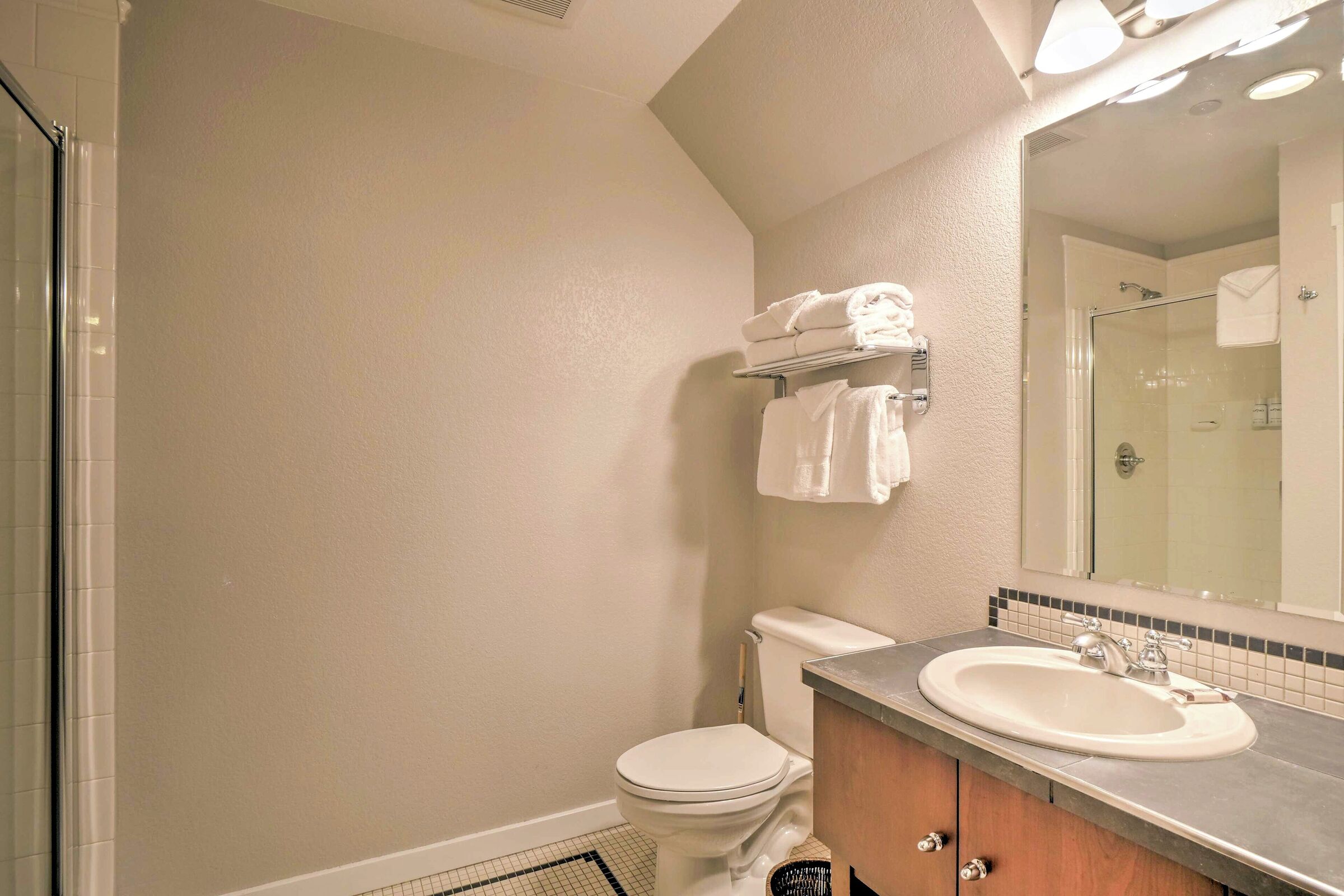 #216 - Bathroom