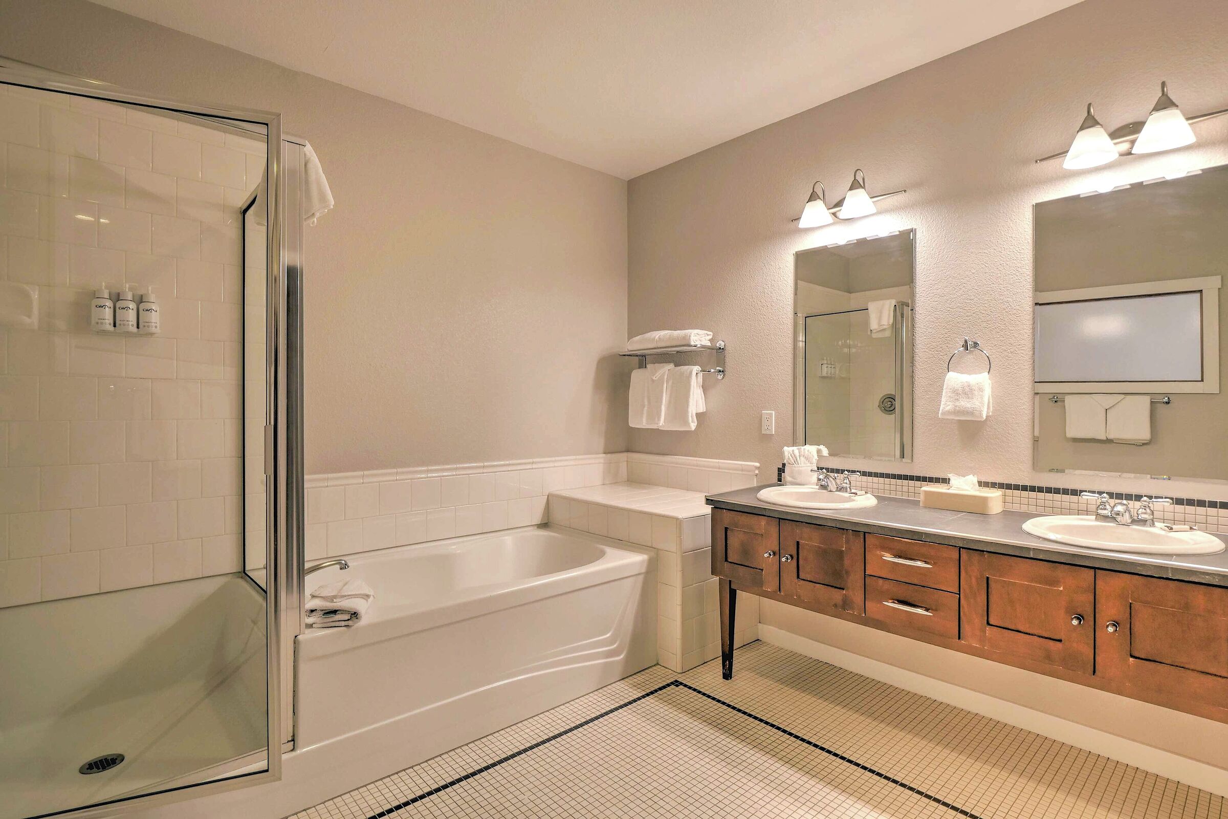 #217 - Master Ensuite Bathroom