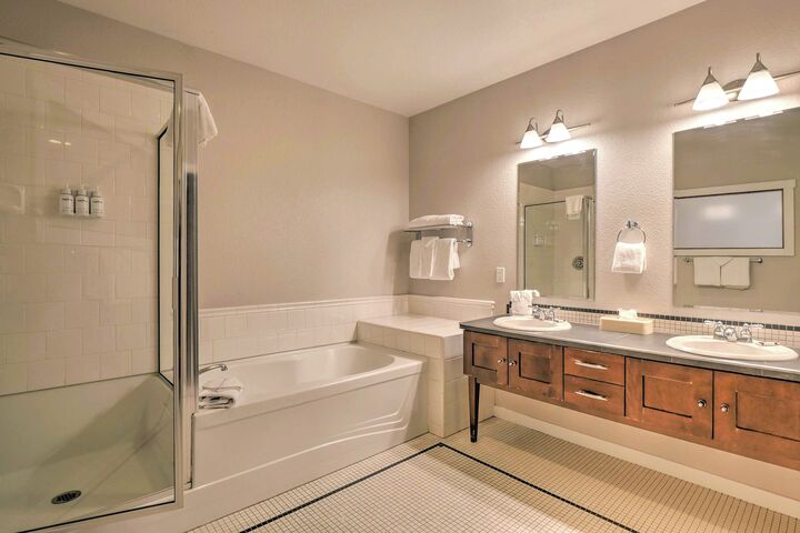 #217 - Master Ensuite Bathroom