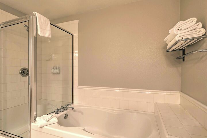 #201 - Ensuite Bathroom