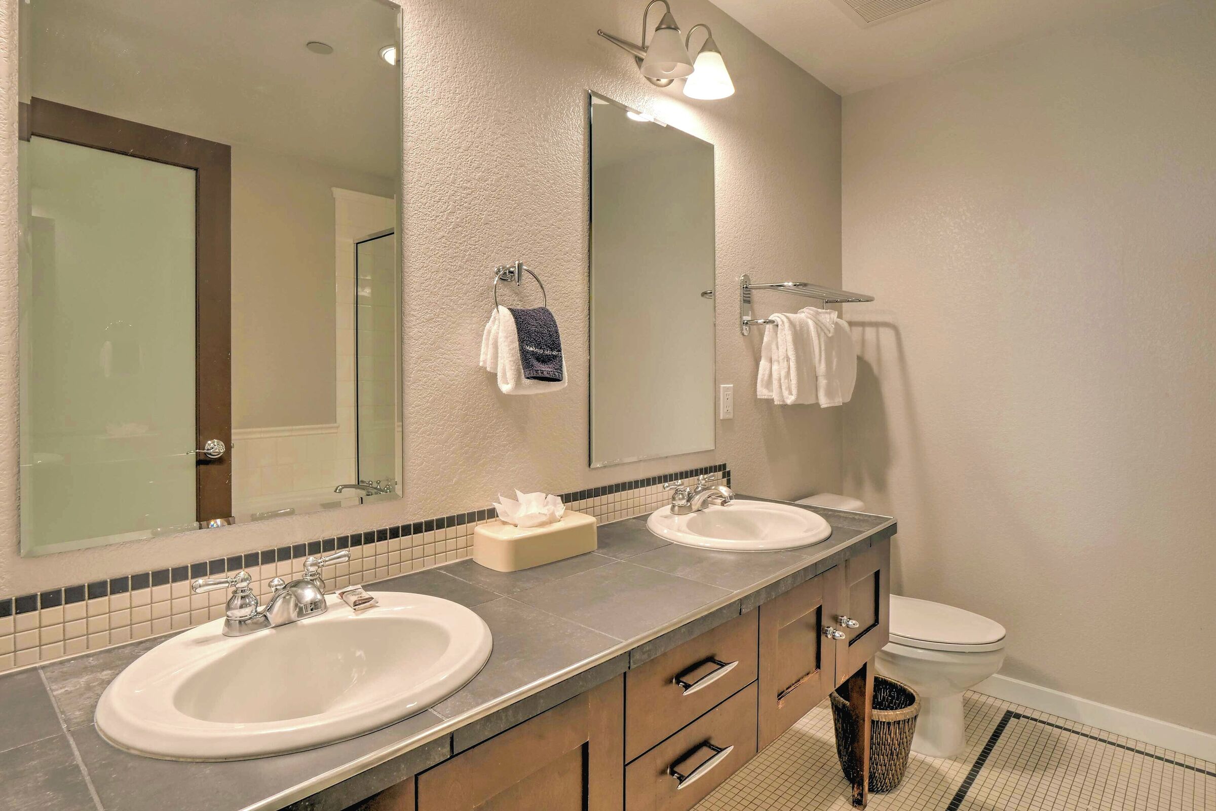 #201 - Ensuite Bathroom