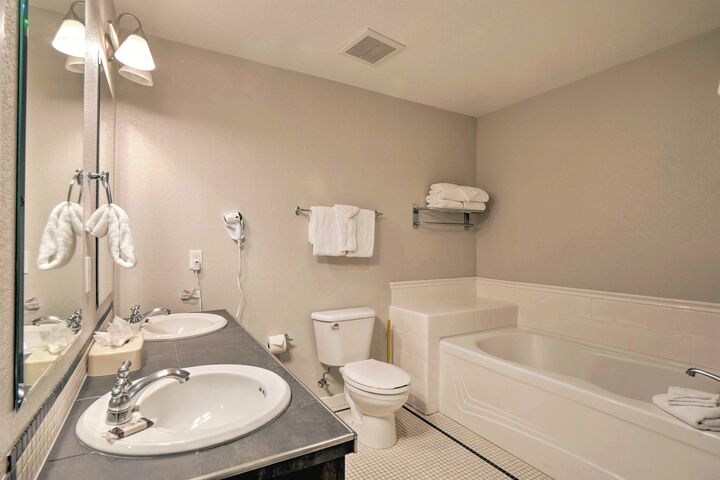 #205 - Ensuite Bathroom