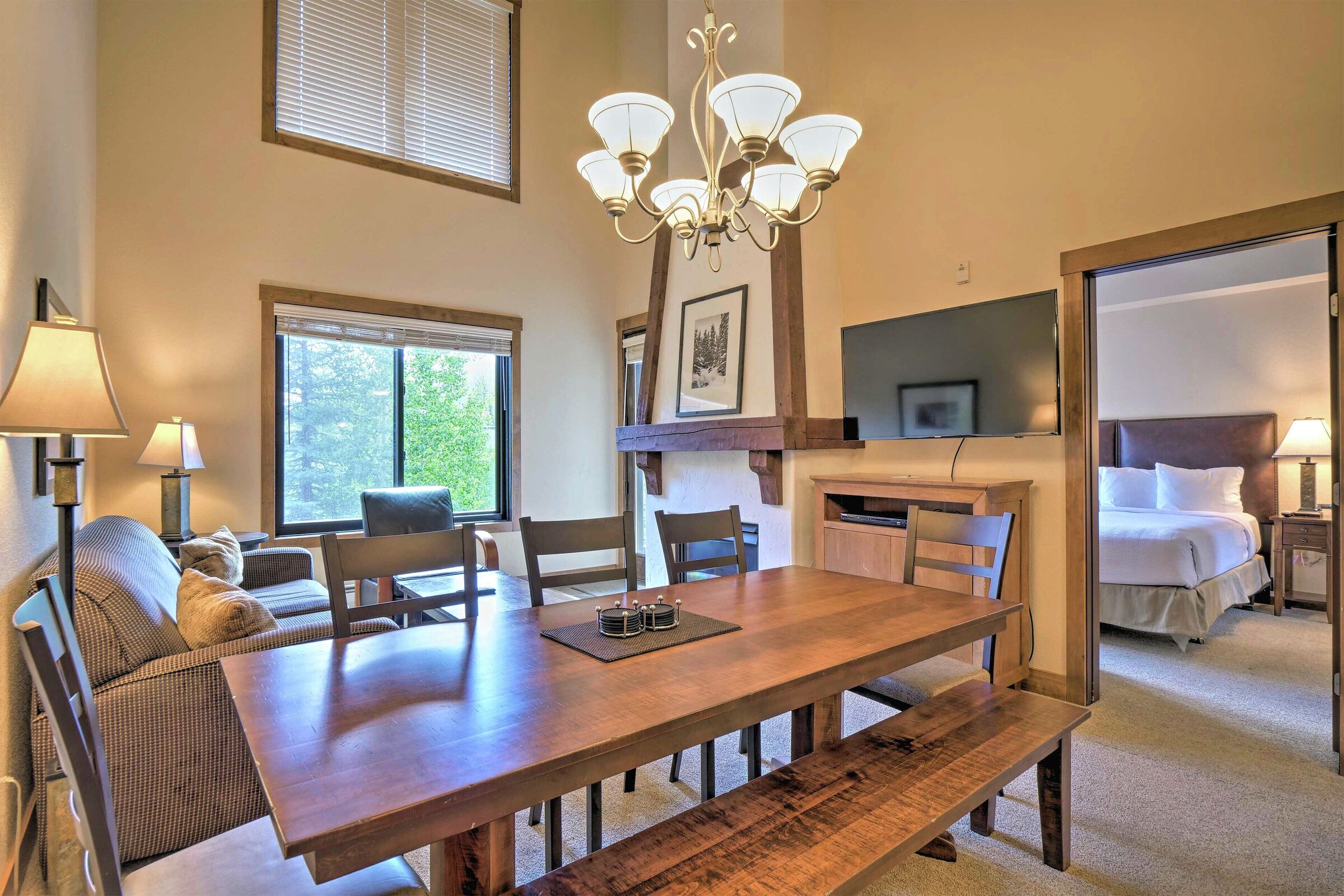 #211 - Dining Area