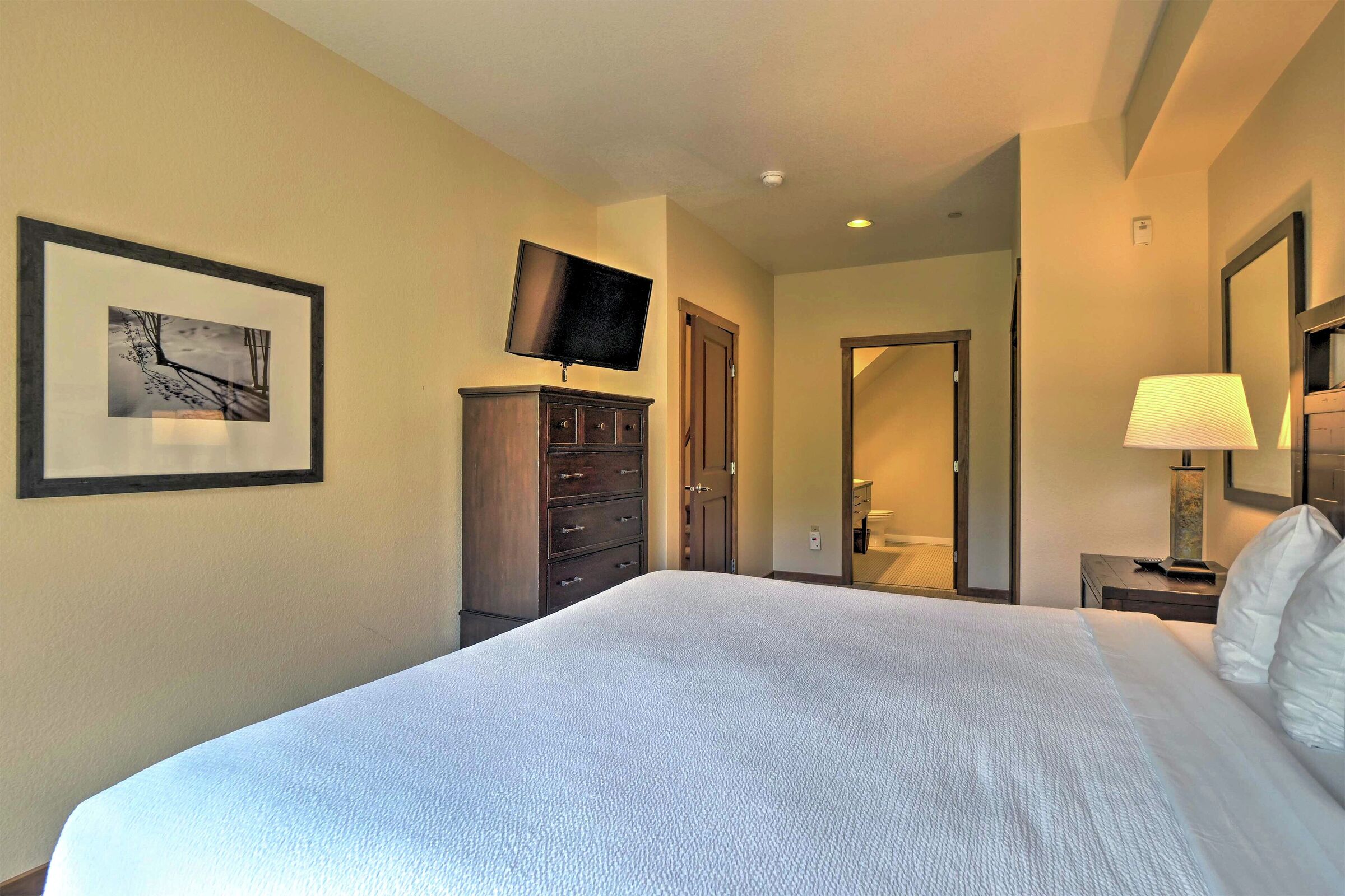 #211 - Bedroom