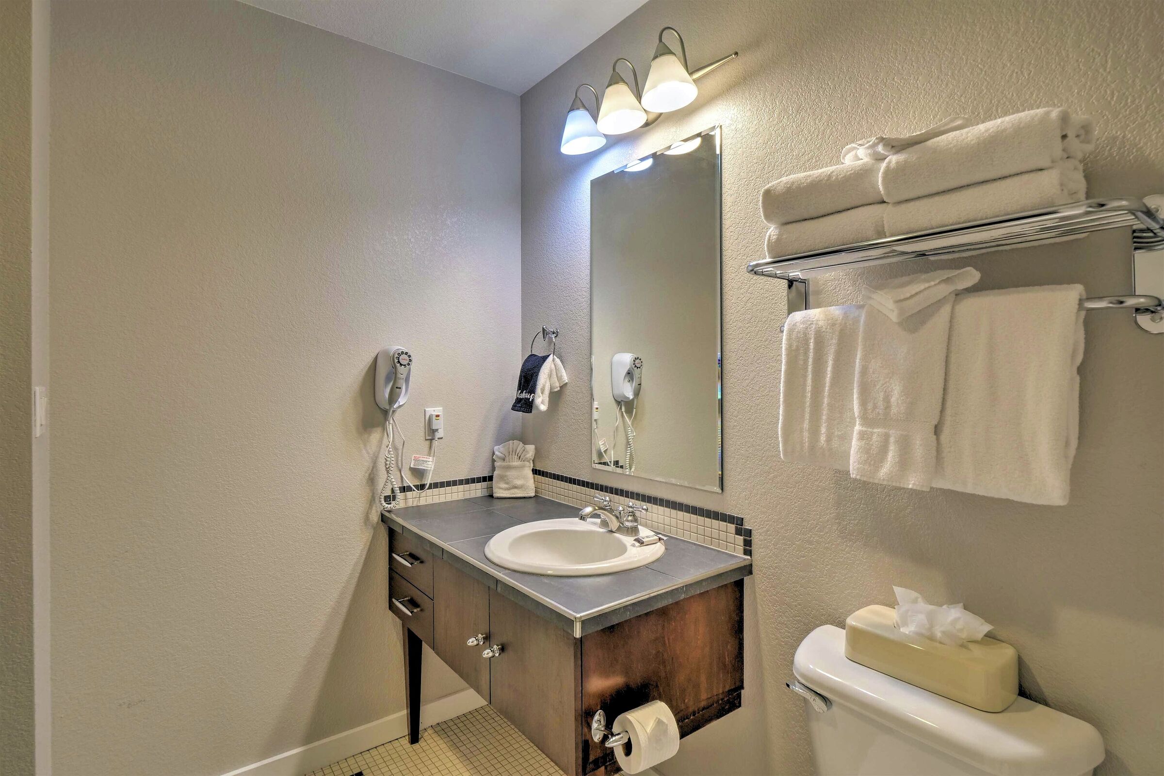 #211 - Bathroom