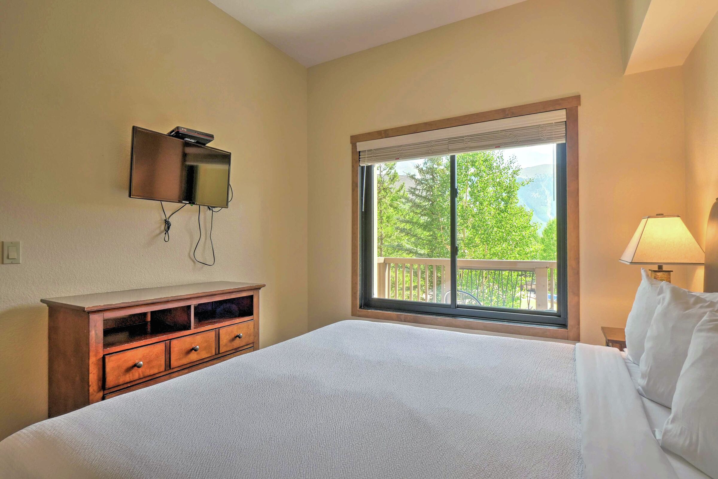 #211 - Bedroom