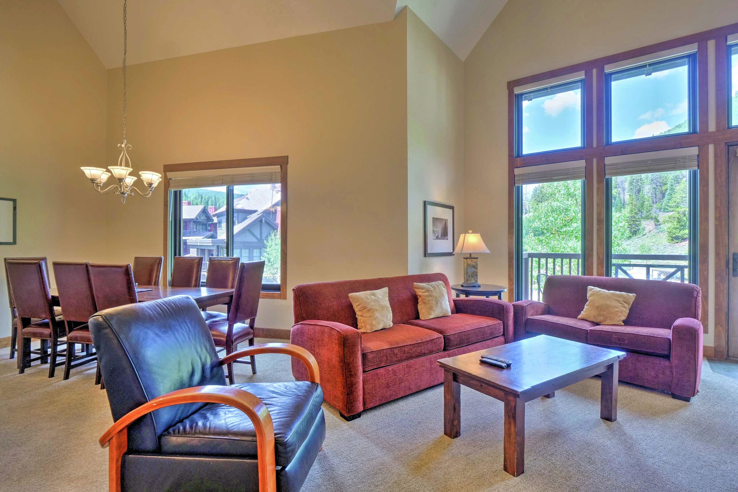 #215 - Living Area
