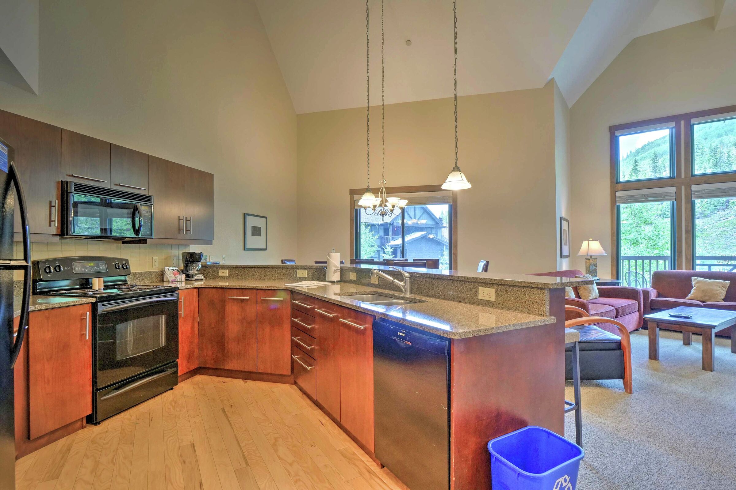 #215 - Kitchen
