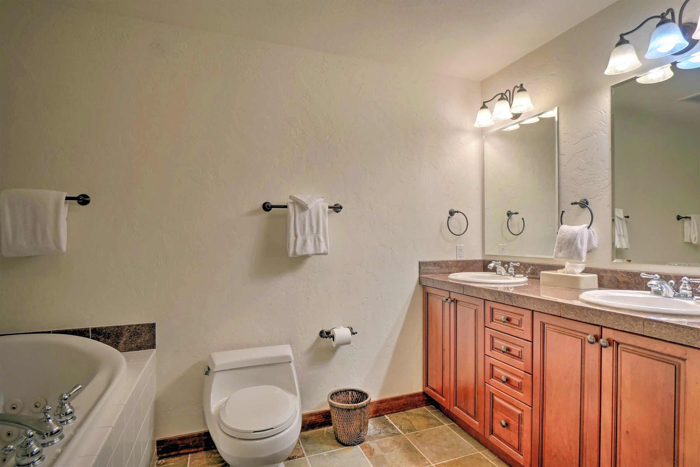 Master Ensuite Bathroom