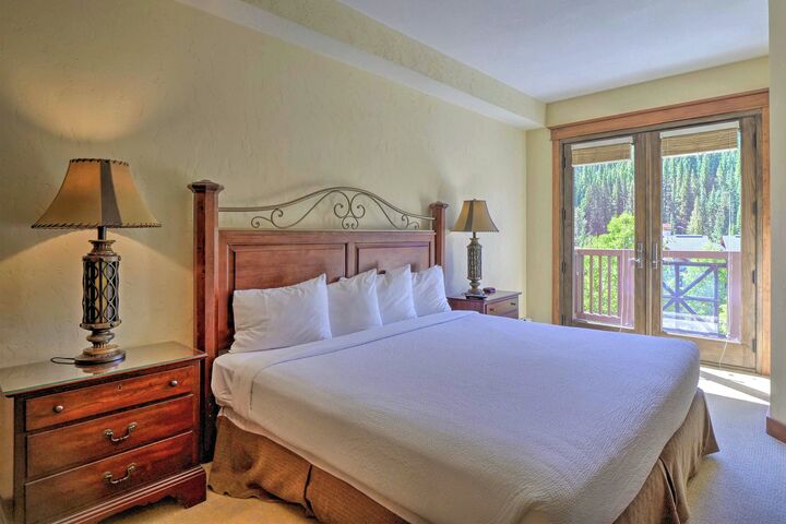 #302 - Master Bedroom