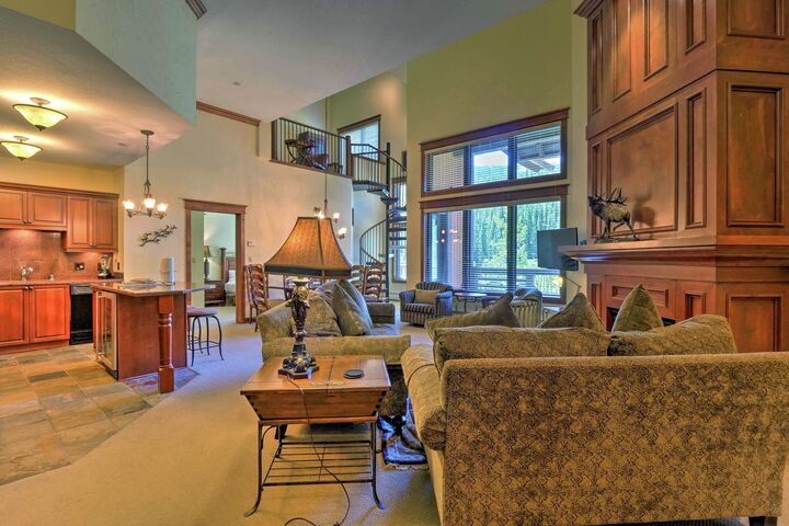 #302 - Living Area
