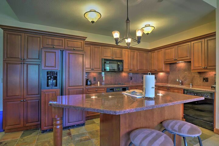#302 - Kitchen