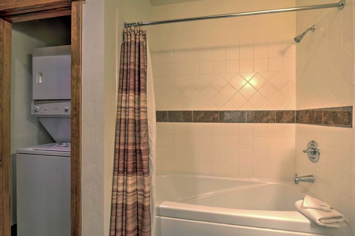 #302 - Bathroom