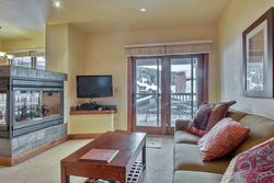 1 Bdrm - Living Room