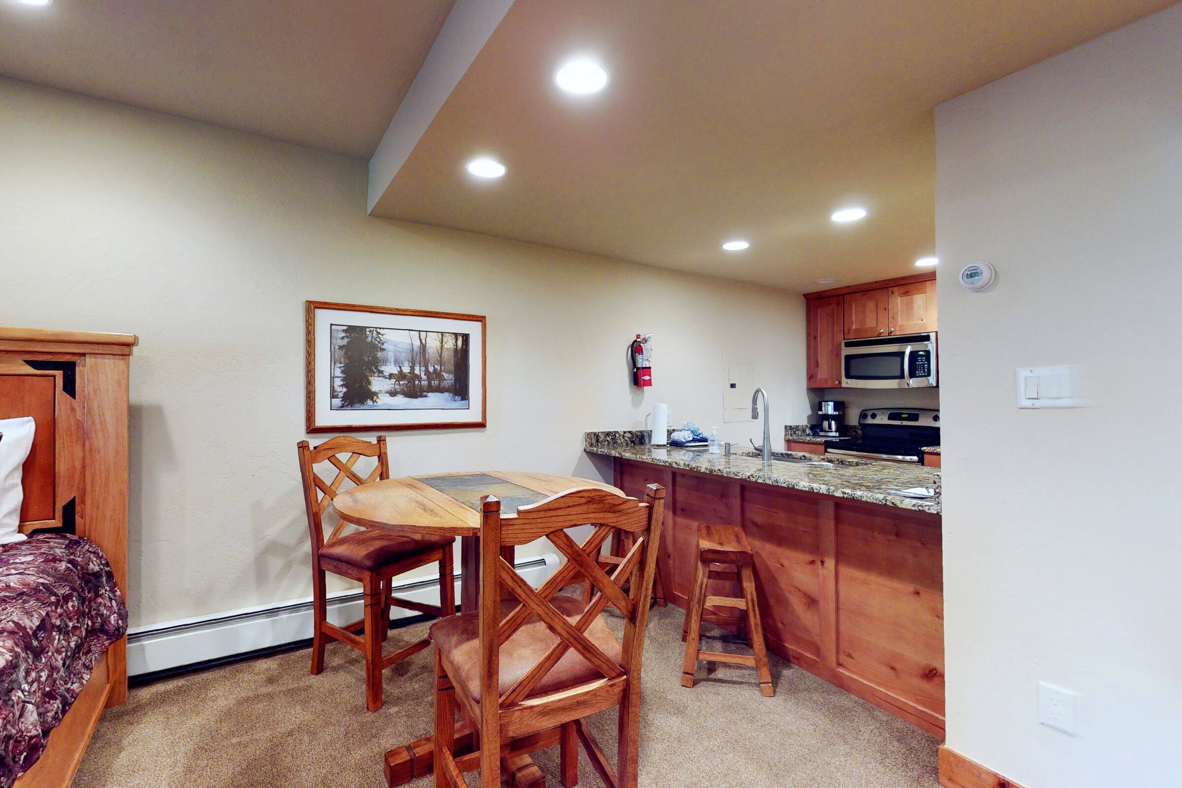 Studio Dining Room & Kitchen