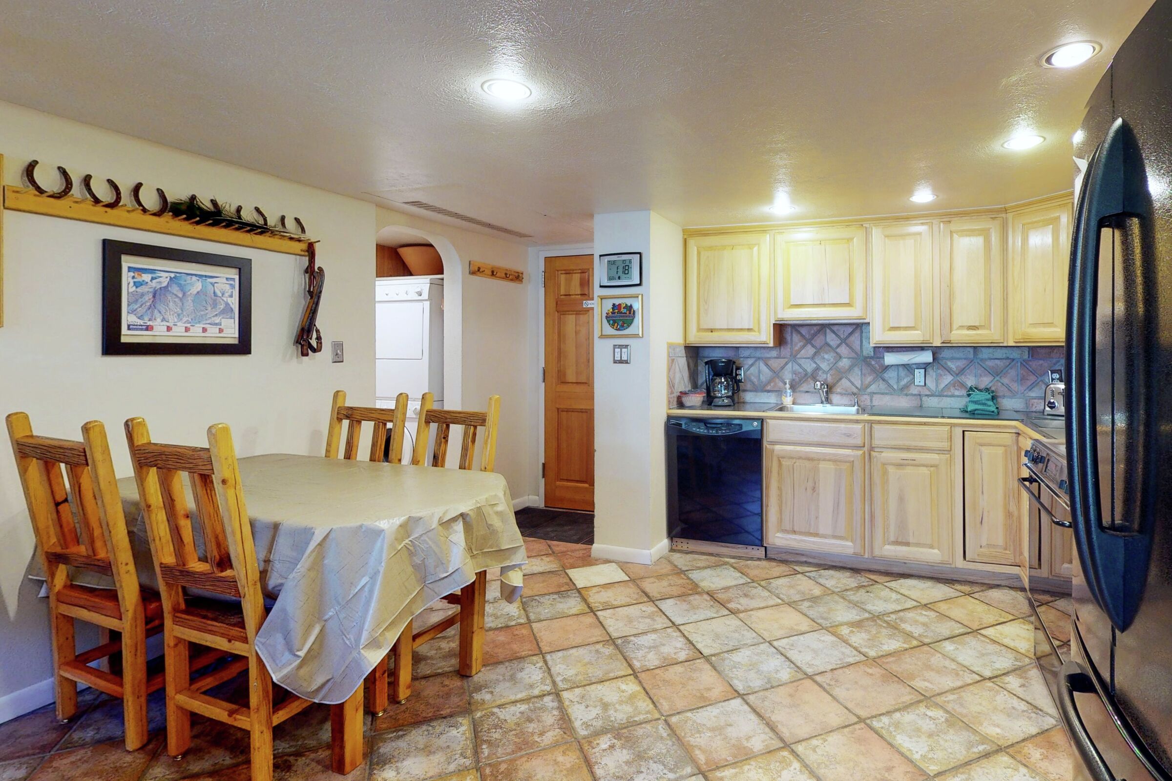 Dining Room & Kitchen